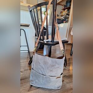 Grey bag/purse